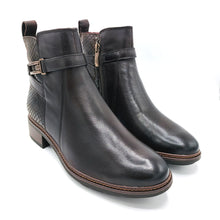 Carica l'immagine nel visualizzatore di Gallery, Tamaris 1-25391-45 testa di moro stivaletti bassi in pelle con effetto pitone posteriore