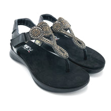 Carica l'immagine nel visualizzatore di Gallery, Enval 7786600 nero infradito in pelle decorato con strass e coralli con chiusura con velcro