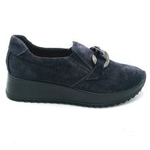 Carica l'immagine nel visualizzatore di Gallery, Enval 2285311 blu mocassino donna in pelle scamosciata con morsetto frontale e soletta estraibile in memory foam