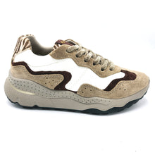 Carica l'immagine nel visualizzatore di Gallery, Igi&co 2176111 biscotto e bianco sneakers donna in pelle scamosciata e pelle con lacci in velluto
