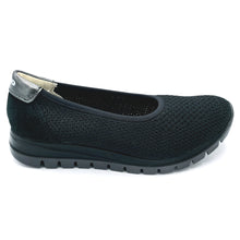 Carica l'immagine nel visualizzatore di Gallery, Igi&co 1149900 nero ballerina in tessuto con soletta estraibile in memory foam