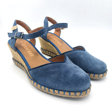 Carica l'immagine nel visualizzatore di Gallery, Verbenas Maggie blu espadrillas in pelle scamosciata con braccialetto e zeppa in corda di 6 cm