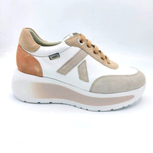 Carica l'immagine nel visualizzatore di Gallery, Callaghan 61605 avorio bianco sneakers stringata donna in pelle con suola con sistema adaptaction e soletta estraibile