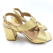 Carica l&#39;immagine nel visualizzatore di Gallery, Fascino donna 49614 oro sandalo donna con tacco largo interamente in pelle con suola in vero cuoio
