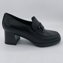 Carica l&#39;immagine nel visualizzatore di Gallery, Valleverde V49100 nero mocassino donna in pelle con punta quadrata e tacco 6 cm con plateau in gomma di 1 cm
