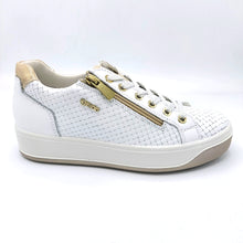 Carica l&#39;immagine nel visualizzatore di Gallery, Igi&amp;co 5658100 bianco sneaker donna stringata dotata anche di zip in pelle effetto intreccio
