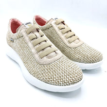 Carica l&#39;immagine nel visualizzatore di Gallery, Callaghan 51401 beige sneakers in raffia con finti lacci
