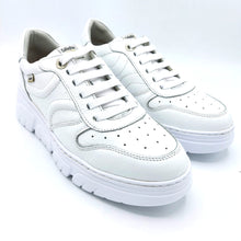 Carica l&#39;immagine nel visualizzatore di Gallery, Callaghan 51806 bianco sneakers bianche stringare  donna con soletta estraibile 
