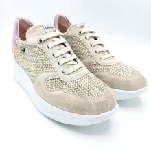 Carica l&#39;immagine nel visualizzatore di Gallery, Callaghan 30031 beige sneakers donna stringatacon tomaia in raffia e con riporti in pelle scamosciata
