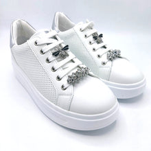 Carica l&#39;immagine nel visualizzatore di Gallery, Valleverde 35100 argento sneakers donna stringata con accessori removibili
