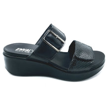 Carica l&#39;immagine nel visualizzatore di Gallery, Enval 5796100 nero ciabatta donna con doppia fascia a strappo con zeppa di 6 cm
