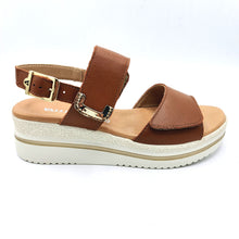 Carica l'immagine nel visualizzatore di Gallery, Valleverde VG2102 cuoio sandalo in pelle con doppia fascia con velcro e cinturino posteriore regolabile

