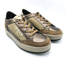 Carica l&#39;immagine nel visualizzatore di Gallery, Igi&amp;co 6668511 bronzo sneakers donna con lacci, con tomaia in pelle e riporti in pelle scamosciata
