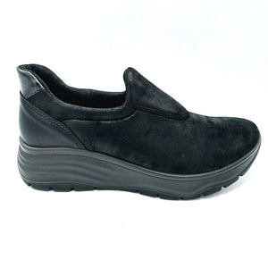 Enval 6776900 nero slip on in tessuto effetto camoscio con soletta estraibile in memory foam