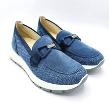 Carica l'immagine nel visualizzatore di Gallery, Igi&amp;co 7659700 jeans mocassino donna basse in pelle scamosciata e tessuto con soletta estraibile in memory foam
