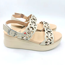 Carica l&#39;immagine nel visualizzatore di Gallery, Callaghan 29926 beige
