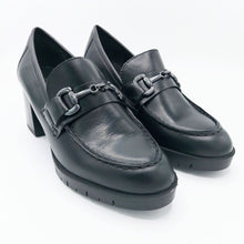 Carica l&#39;immagine nel visualizzatore di Gallery, Cinzia soft PQ2466060 nero mocassino in pelle con morsetto con tacco 5 cm e plateau di 1 cm
