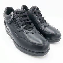 Carica l&#39;immagine nel visualizzatore di Gallery, Cinzia soft IV120307 nero sneakers donna in pelle con zip e lacci e soletta in memory foam
