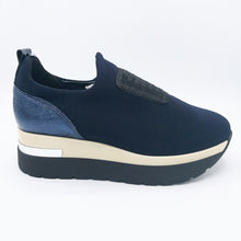 Carica l&#39;immagine nel visualizzatore di Gallery, Comart 9B4880 blu slip on donna in tessuto con soletta estraibile
