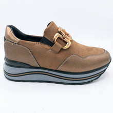 Carica l&#39;immagine nel visualizzatore di Gallery, Donna serena 7Q4958DS bronzo sneakers donna con accessorio
