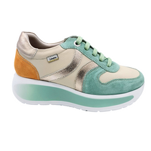 Carica l'immagine nel visualizzatore di Gallery, Callaghan 61600 beige e menta sneakers donna stringata con sistema adaptaction e soletta estraibile
