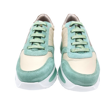 Carica l'immagine nel visualizzatore di Gallery, Callaghan 61600 beige menta
