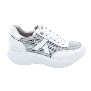 Callaghan 62400 bianco sneakers donna strainngata in pelle con fondo in gomma con sistema adaptacton