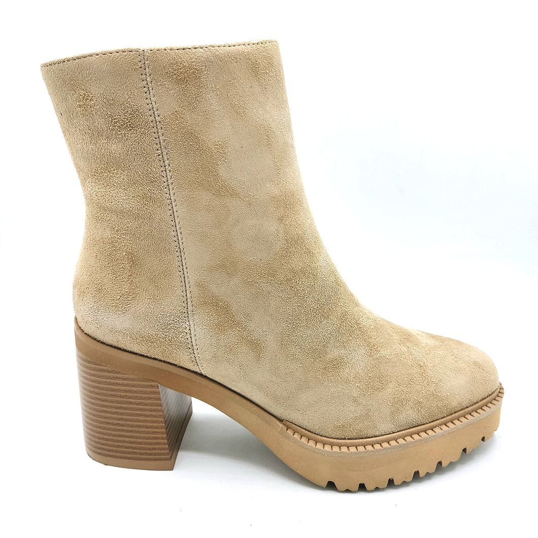 Callaghan 679963 beige stivaletti semplici in camoscio con tacco largo di 8 cm e 2 cm di plateau