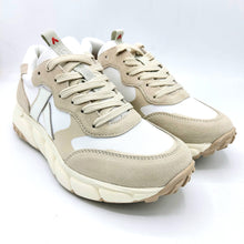 Carica l'immagine nel visualizzatore di Gallery, Callaghan 65400 beige e bianco sneakers donna in pelle scamosciata e tela con suola con sistema adaptaction 
