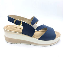 Carica l'immagine nel visualizzatore di Gallery, Valleverde VGI302M blu sandalo in pelle con sottopiede imbottito e zeppa di 5,5 cm
