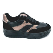 Carica l&#39;immagine nel visualizzatore di Gallery, Tamaris 1-23717-45 nero sneakers stringata donna in pelle scamosciata e pelle con riporti bronzo
