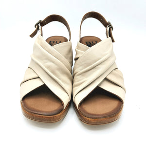 Bueno WE3800 crema
