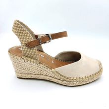 Carica l&#39;immagine nel visualizzatore di Gallery, Tamaris 1-29610-42 nude espadrillas con cinturinoin pelle e zeppa in corda di 7,5 cm
