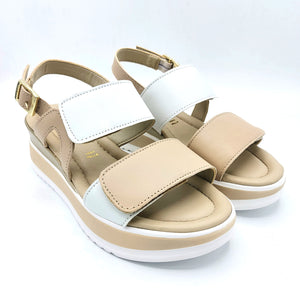 Valleverde 32112 bianco e beige sandalo con zeppa dotato di chiusura con doppio strappo e cinturino posteriore