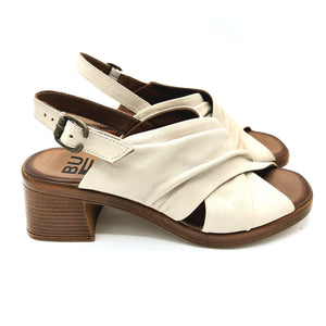Bueno WE3800 crema