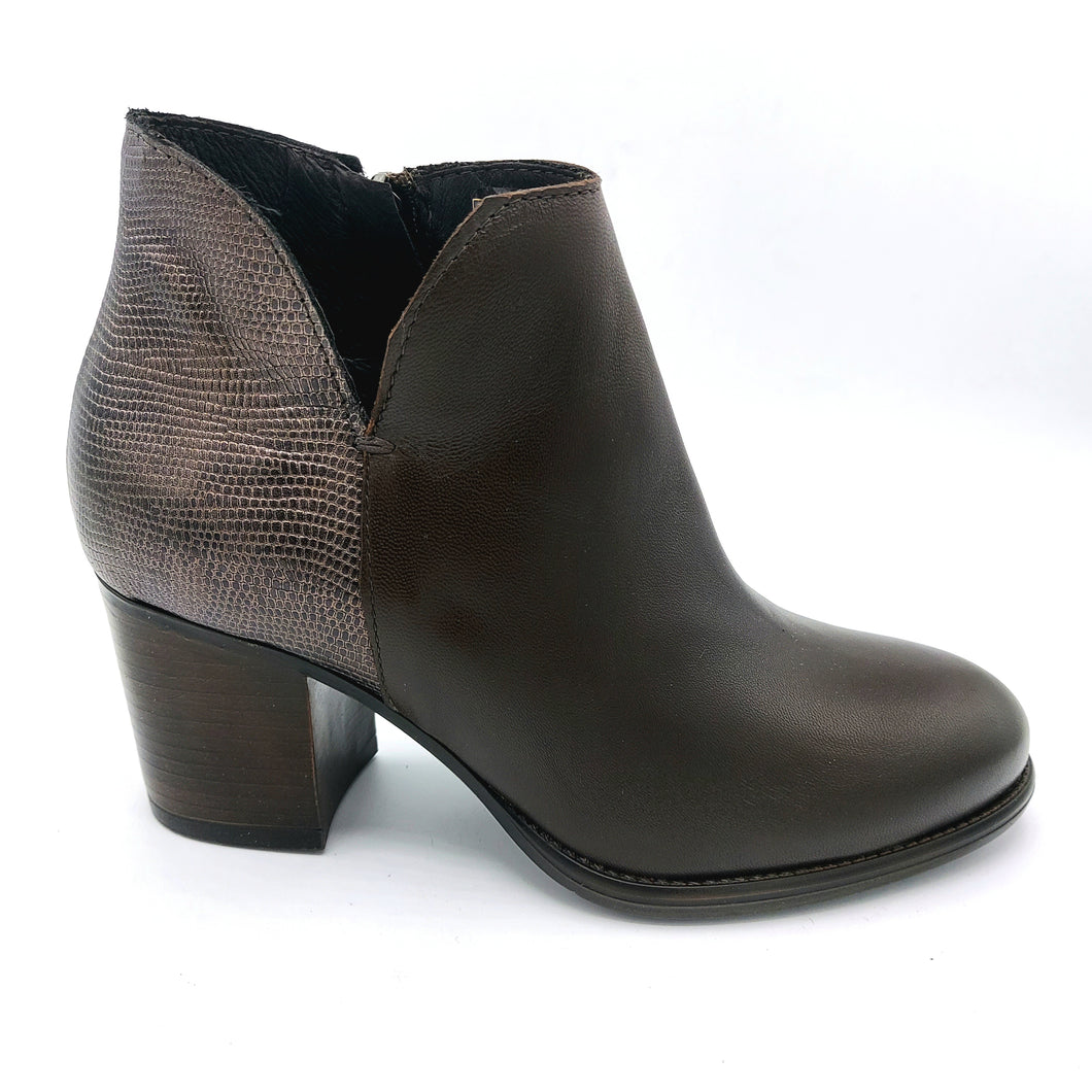 Igieco 8699022 testa di moro stivaletto con tacco da 7 cm e parte posteriore in cocco