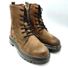 Carica l&#39;immagine nel visualizzatore di Gallery, Igi&amp;co 8664022 marrone anfibio in nabuk con cerniera laterale per una calzata più comoda
