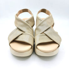Carica l&#39;immagine nel visualizzatore di Gallery, Callaghan 29904 beige
