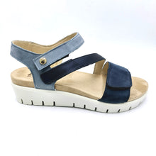 Carica l'immagine nel visualizzatore di Gallery, Enval 7790311 blu e avio sandalo con triplo velcro e suola in gomma flessibile
