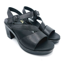 Carica l&#39;immagine nel visualizzatore di Gallery, Igi&amp;co 7674200 nero sandalo in pelle con tacco largo di 8 cm e plateau di 2,5 cm
