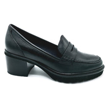 Carica l'immagine nel visualizzatore di Gallery, Callaghan 37205 nero mocassino modello college con tacco di 6 cm e suola in gomma con sistema adaptaction
