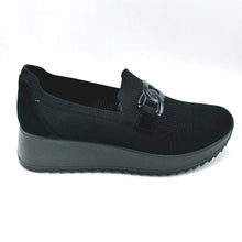 Carica l'immagine nel visualizzatore di Gallery, Enval 8779200 nero slip on in tessuto elasticizzato con morsetto, dotato di soletta estraibile in memory foam
