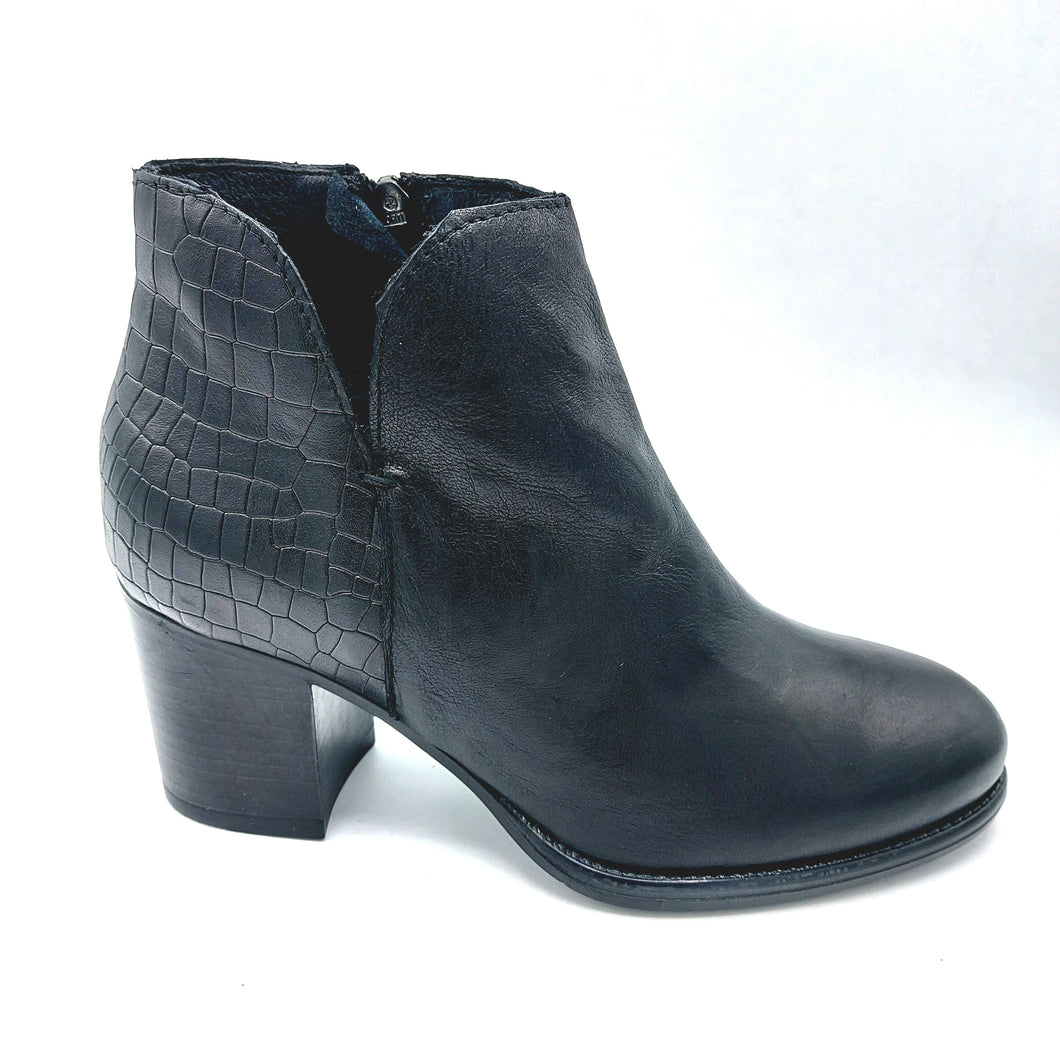 Igieco 8699000 nero stivaletto con tacco da 7 cm e parte posteriore in cocco