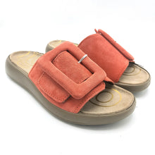 Carica l'immagine nel visualizzatore di Gallery, Igi&amp;co 1179466 arancio ciabatta in pelle scamosciata con fibbia decorativa e regolazione fascia con velcro

