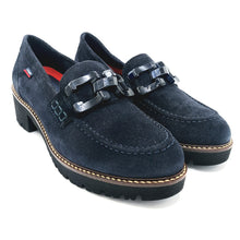 Carica l'immagine nel visualizzatore di Gallery, Callaghan 13468 blu mocassino donna in pelle scamosciata con morsetto in tinta e suola con sistema adaptaction
