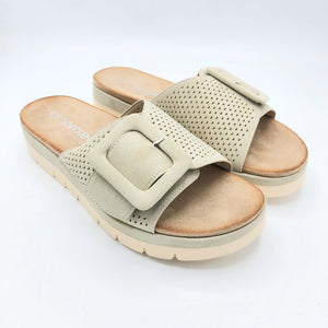 Amarpies ABZ26629 beige ciabatta vegan con fibbia e zeppa comoda di 4 cm 