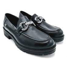 Carica l'immagine nel visualizzatore di Gallery, Valleverde 17152 nero mocassino donna in pelle con morsetto decorativo frontale
