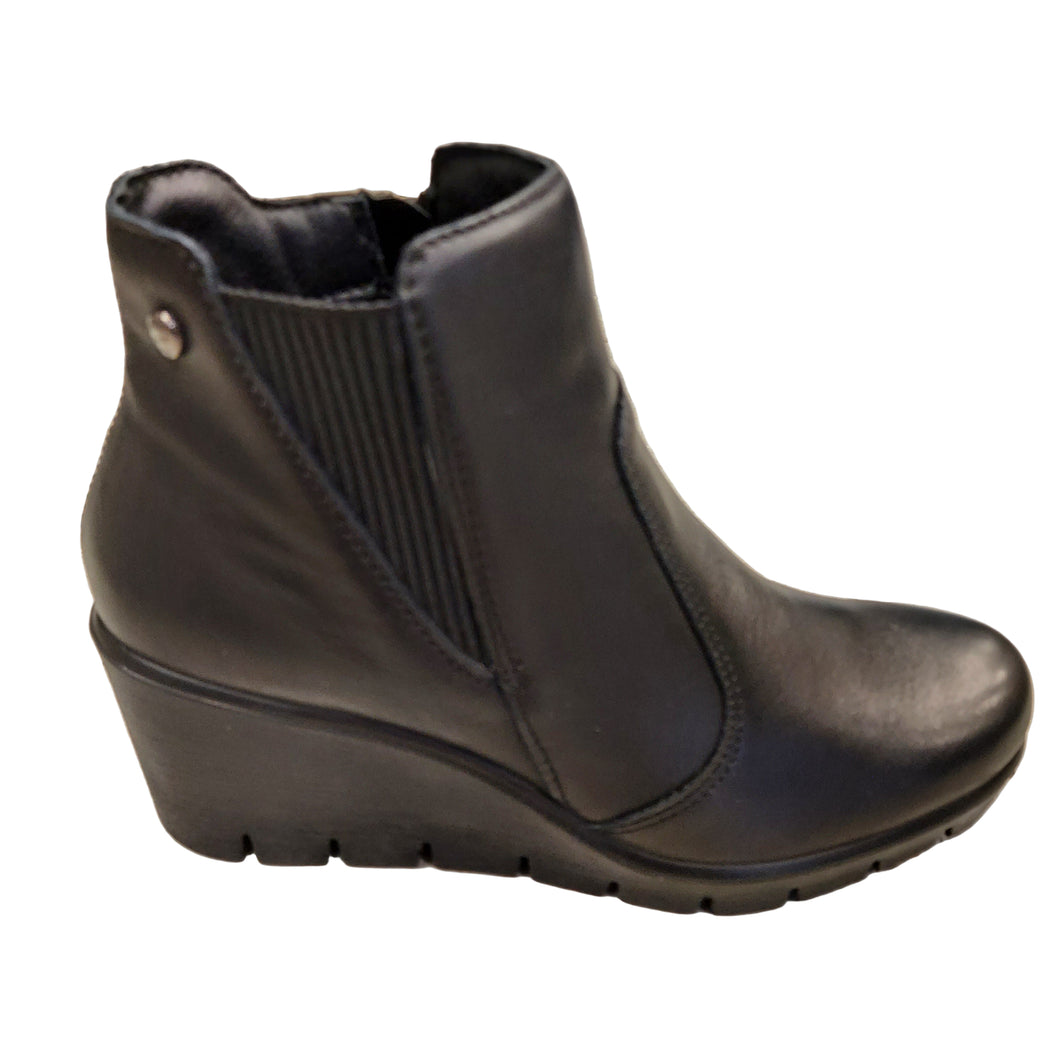 Enval 8769500 nero tronchetto in pelle con zeppa in gomma flessibile di 8 cm e chiusura con cerniera