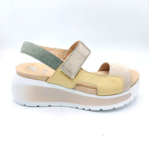 Callaghan 35200 crema sandalo in pelle e pelle scamosciata con chiusura a strappo