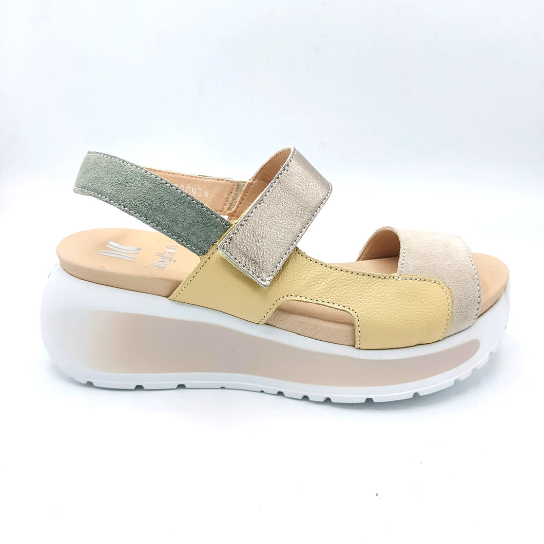 Callaghan 35200 crema sandalo in pelle e pelle scamosciata con chiusura a strappo